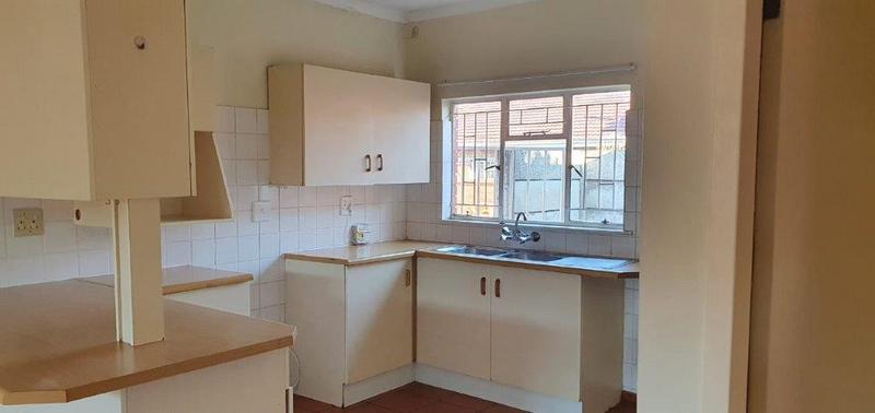 6 Bedroom Property for Sale in Ladybrand Free State